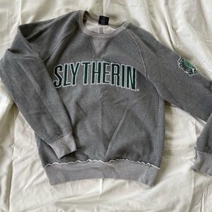 Harry Potter Slytherin Sweatshirt from Universal Studios. Size small.